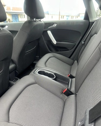 Audi A1 cena 47000 przebieg: 130000, rok produkcji 2015 z Gryfice małe 137